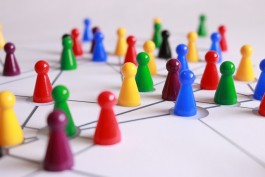 Pixabay bordspel met connecties tussen pionnen