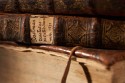 Foto van gestapelde oude boeken